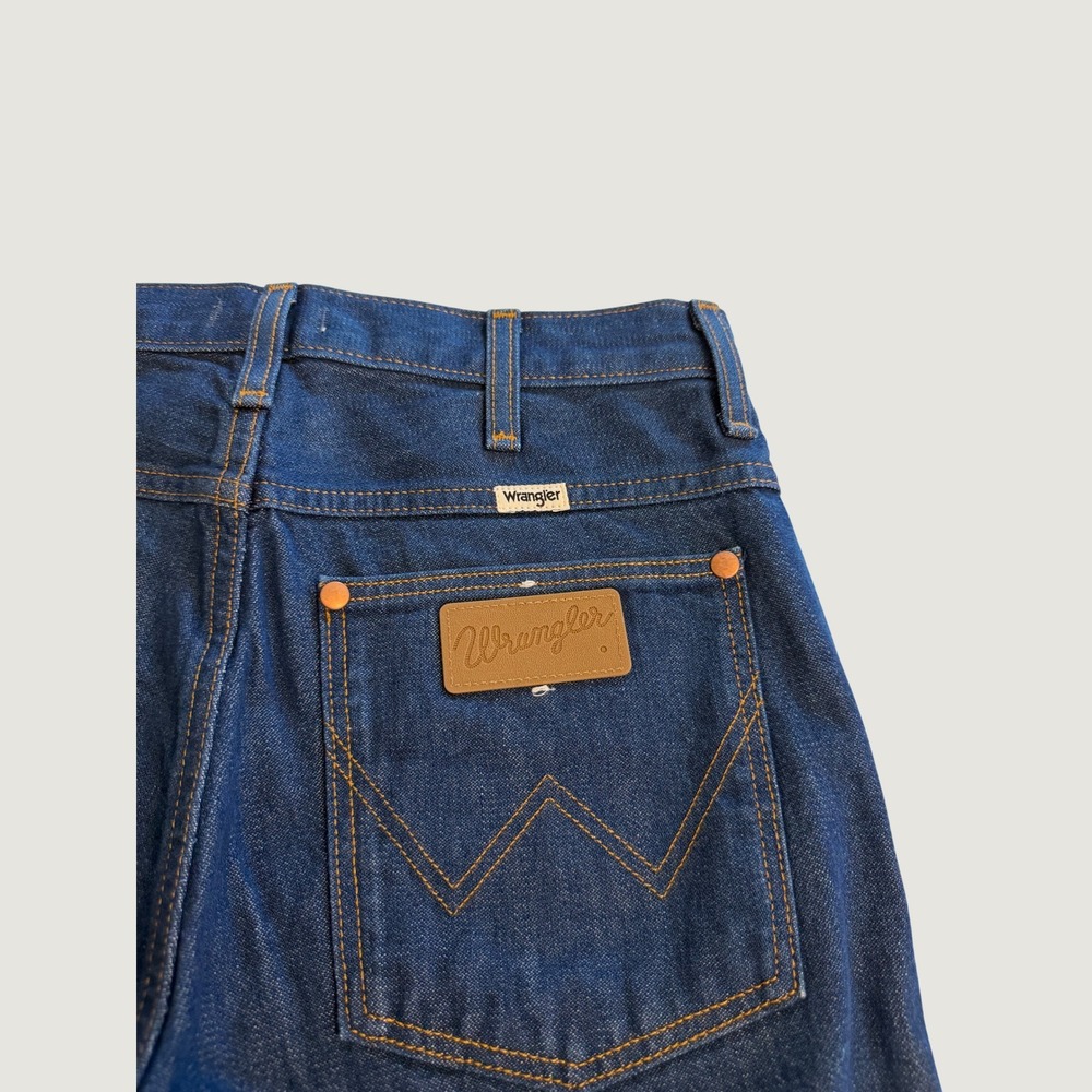Wrangler Women's High Waisted Straight Leg Indigo Jeans 26x31 NWOT - Picture 5 of 8